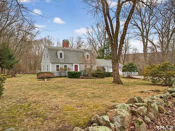 2nd image of 24 Saunders Hollow Road