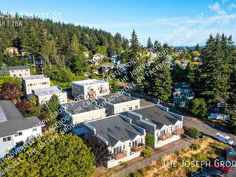 3430 Abbott St — Photo 32