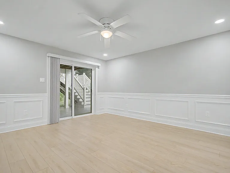 2501 Eastern Point Ct — Photo 36