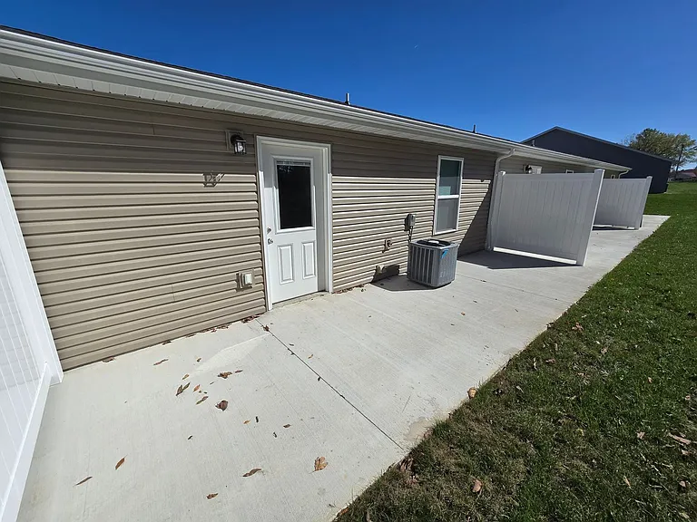 101 Goldfinch Dr — Photo 36