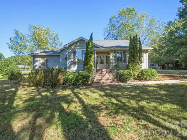 2807 Valley Farm Rd, Waxhaw, NC 28173