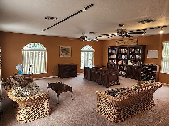5th image of 2238 Westbourne Dr
