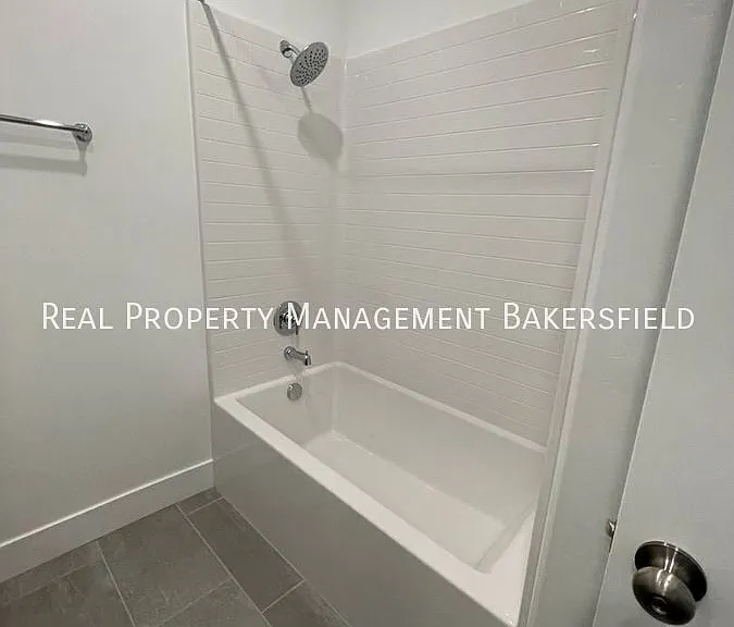 6617 Shaver Dr — Photo 17