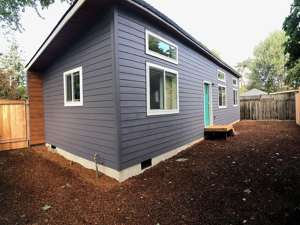 Front of house and yard.