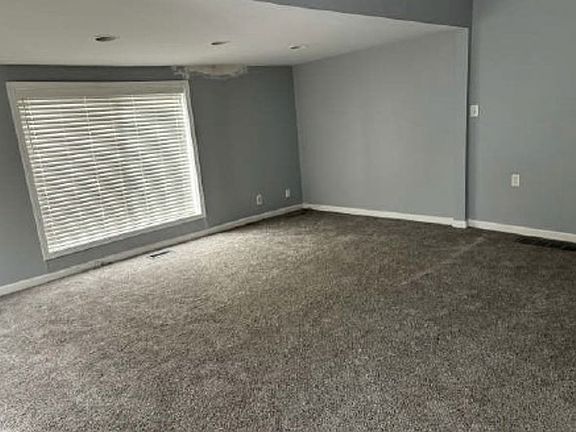 Additional Living Room