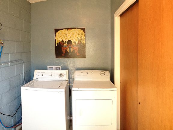 2nd image of 220 Silverwood Way