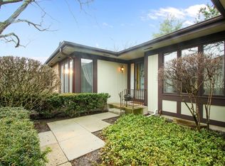 1420 Estate Ln, Glenview, IL