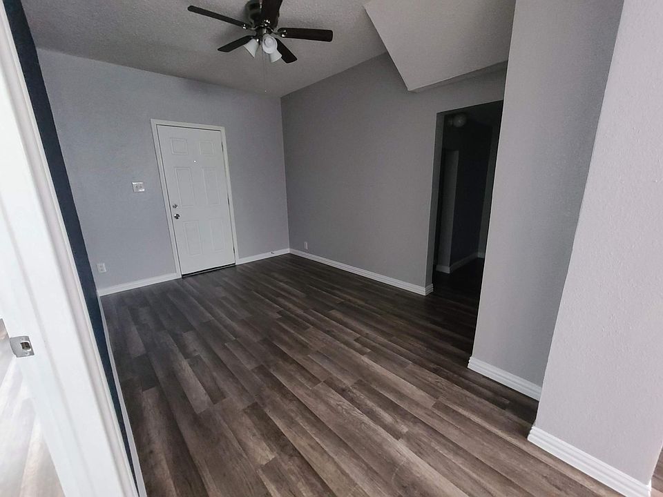 Living - view 1