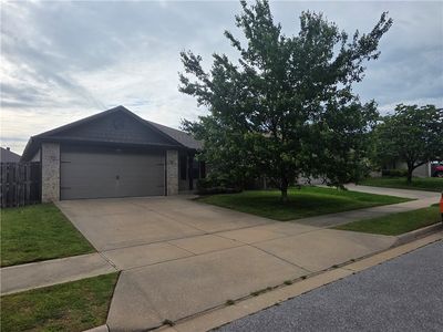 2410 S 11th Pl, Rogers, AR, 72758