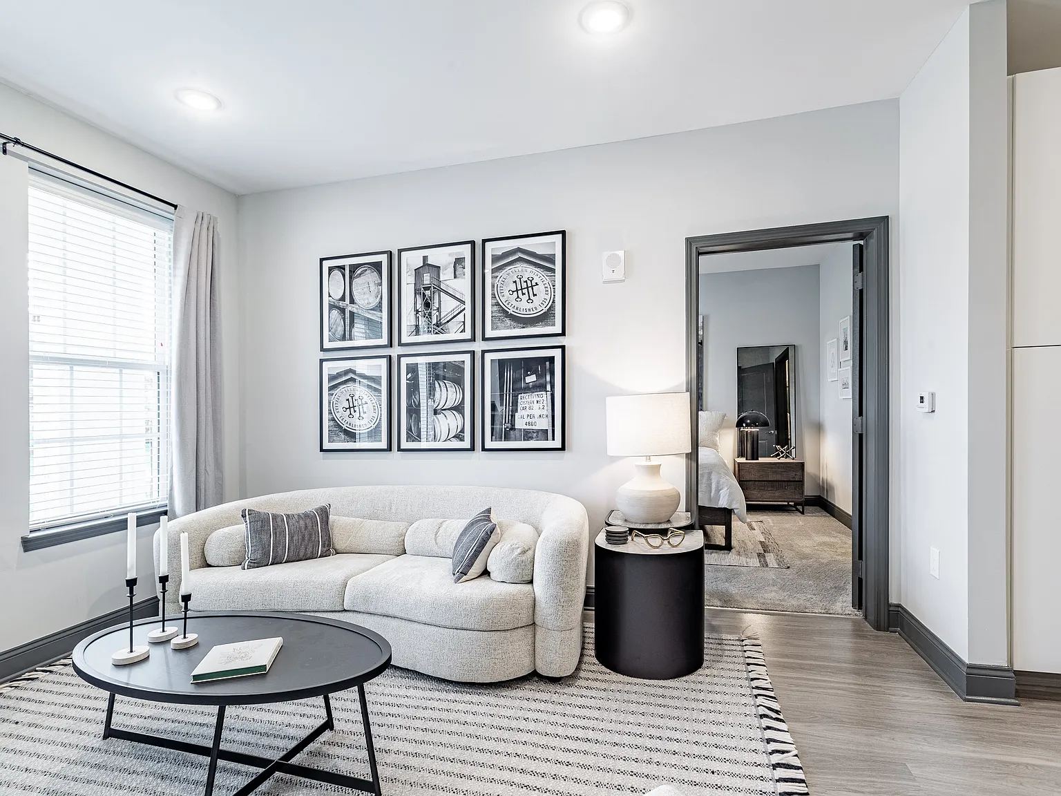 The Louis Apartment Flats — Photo 3