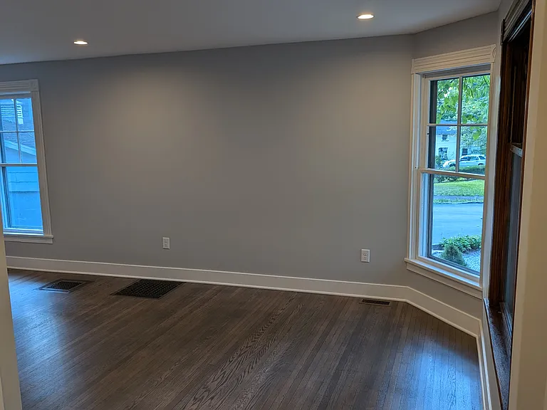 72 Big Tree St — Photo 5