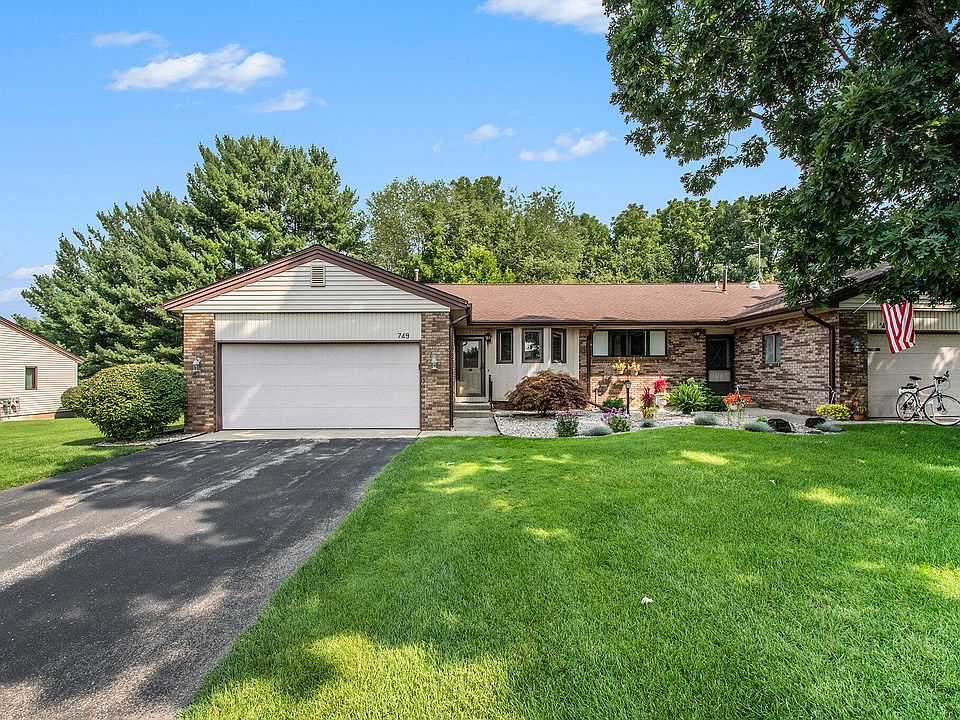 1st image of 749 Amberwood Dr SW