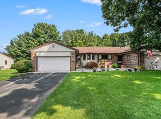 749 Amberwood Dr SW, Byron Center, MI 49315