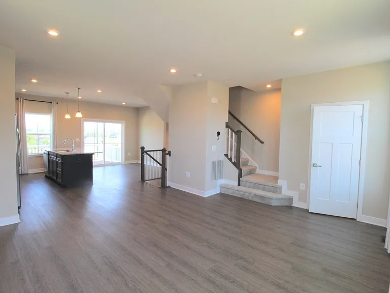 4489 Drysdale St — Photo 17