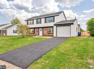 54 Gardenbrook Ln, Willingboro, NJ 08046
