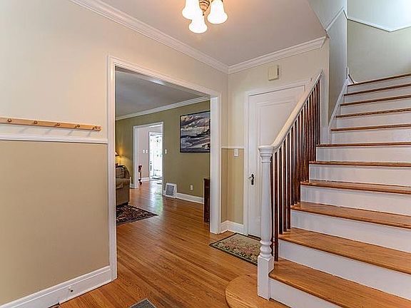4th image of 1208 Brooklyn Ave