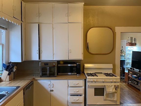 5th image of 902 Monnett Ave