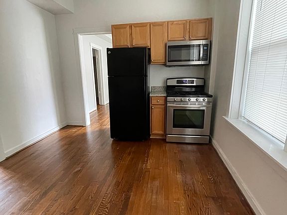 2nd image of 1217 N Washtenaw Ave #2