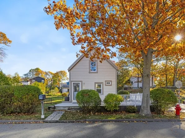 22 Laconia Ave, Saugus, MA 01906