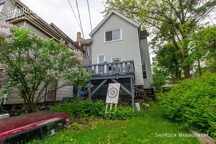 2 bed, $1,300 — Photo 2