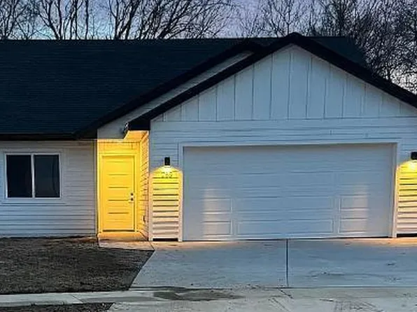 285 Paradise Pl, Howard Lake, MN 55349