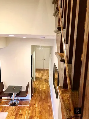 Rented by R New York | media 16