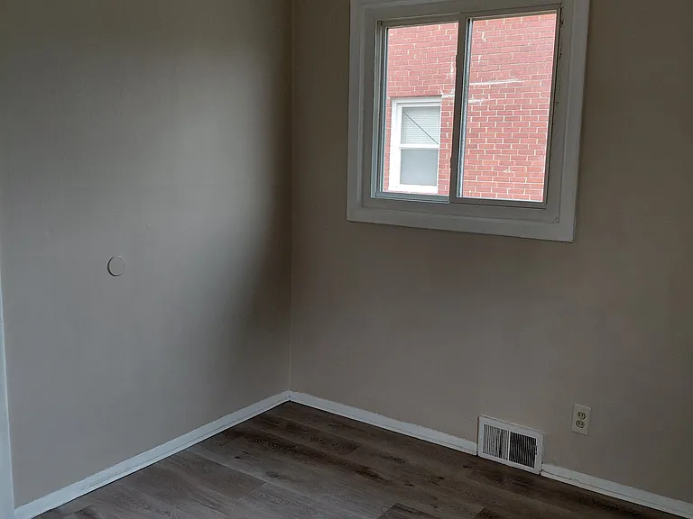 2505 Stieber St — Photo 20