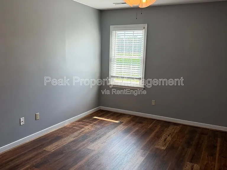 6294 Simi Ct — Photo 12
