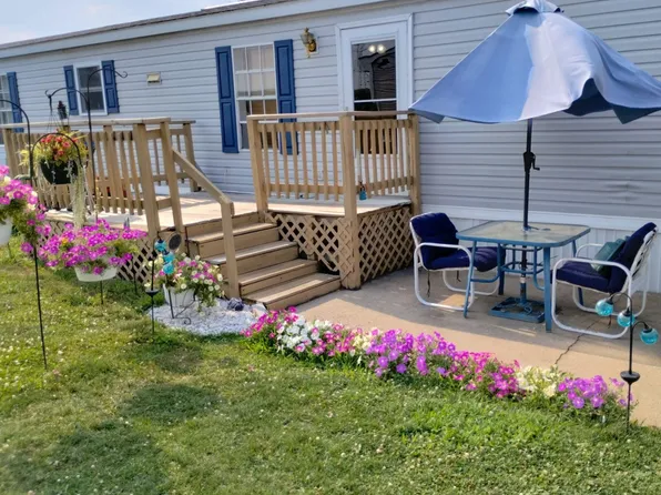 109 Ricklin Dr, Leola, PA 17540