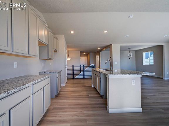 5th image of 13437 Savannah Falls Ct