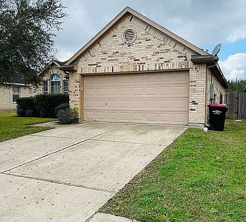 3rd image of 4022 Hawthorn Glen Ct