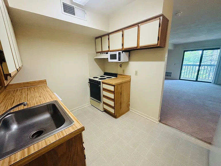 501 Sunridge Dr #K — Photo 6
