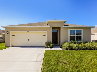 2716 Grand Central Ave, Tavares, FL 32778