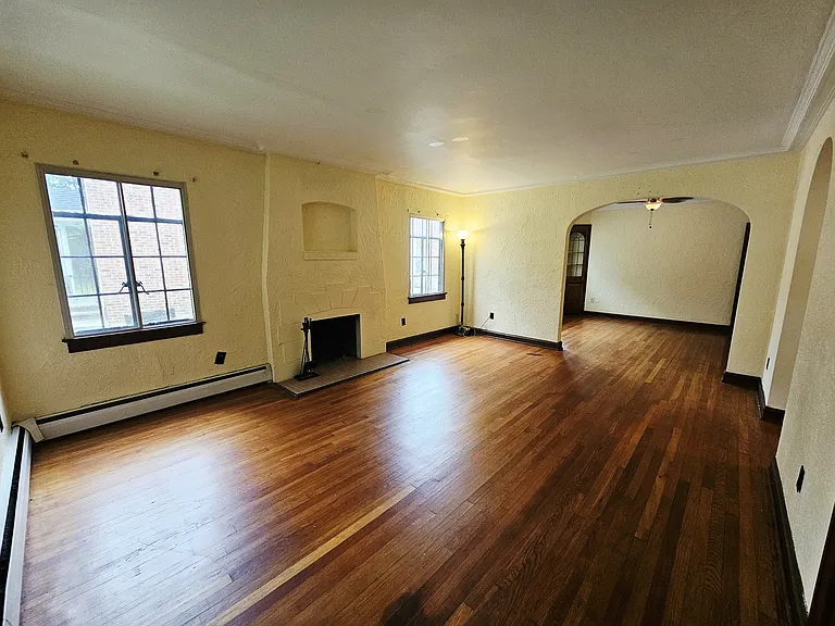 18313 Newell Rd #DWN — Photo 8