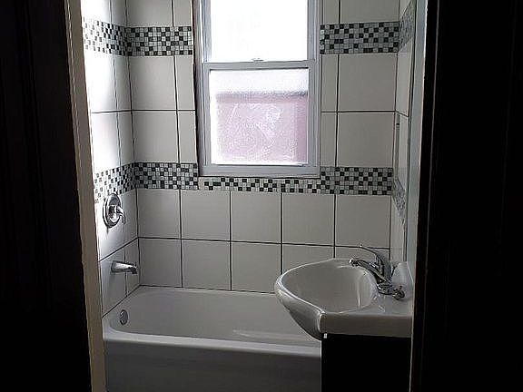 4th image of 4200 W Buena Vista St APT 1