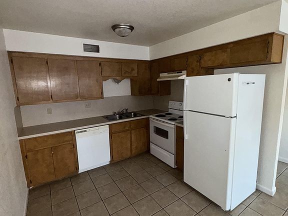 2nd image of 208 Veterans Ave #110