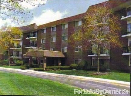 Main Entrance
						:
						52 Units located across from North West Hospital.