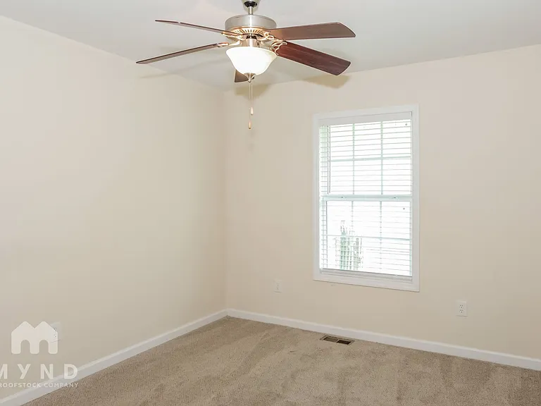 902 Appleby St NW — Photo 15