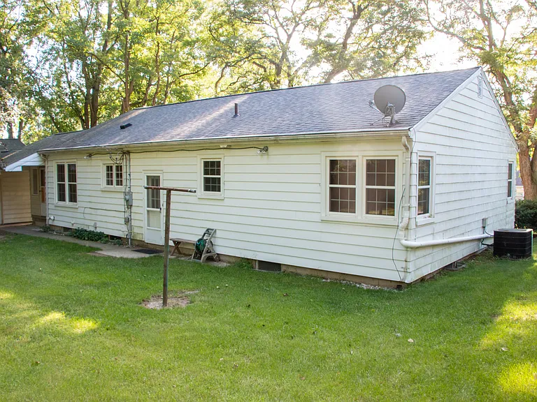 216 N Church St — Photo 28