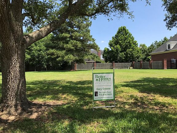 2nd image of 1314 Bluebonnet Dr