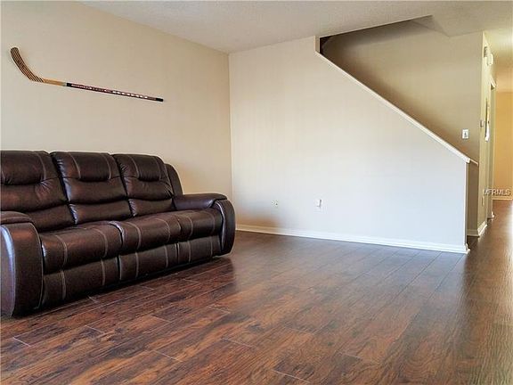 4th image of 516 Kensington Lake Cir