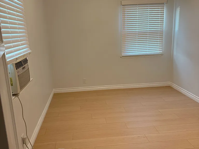 4125 1/2 W Toluca Lake Ave #4123-1/2 — Photo 20