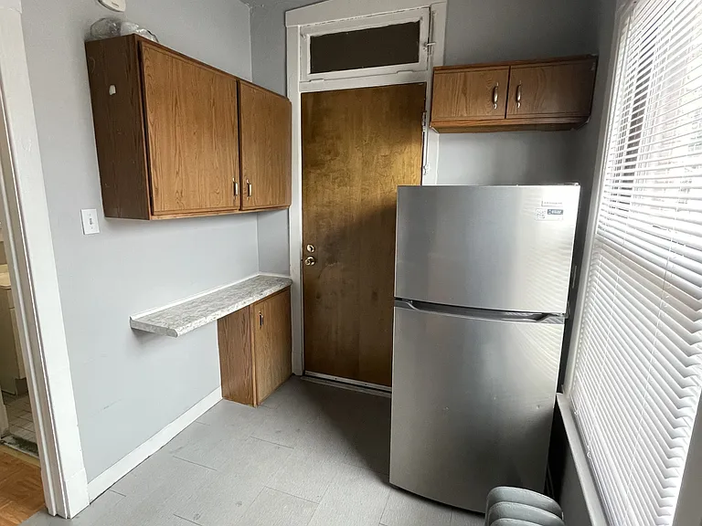 7001-05 Roosevelt Road - Unit 14 — Photo 4