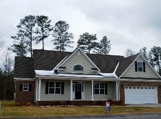 912 Satinwood Ln, Fayetteville, NC 28312