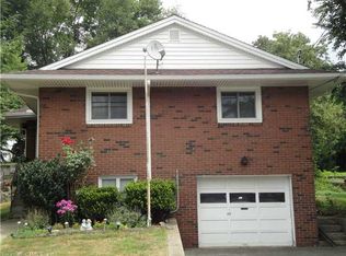 147 Division St, Ansonia, CT 06401