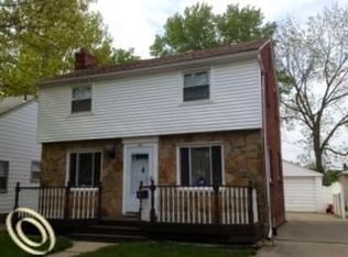 495 E Hazelhurst St, Ferndale, MI 48220