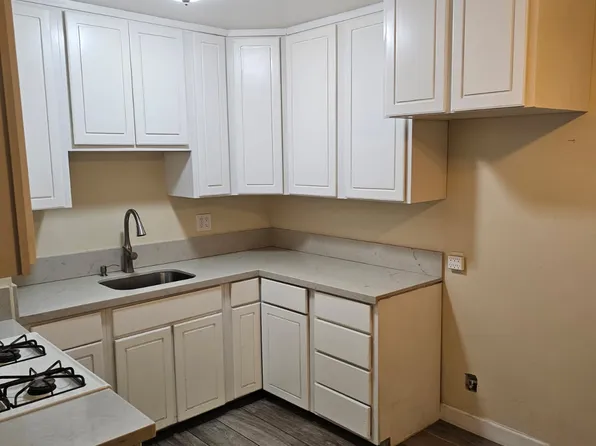 12136 Burbank Blvd APT 102, Valley Village, CA 91607