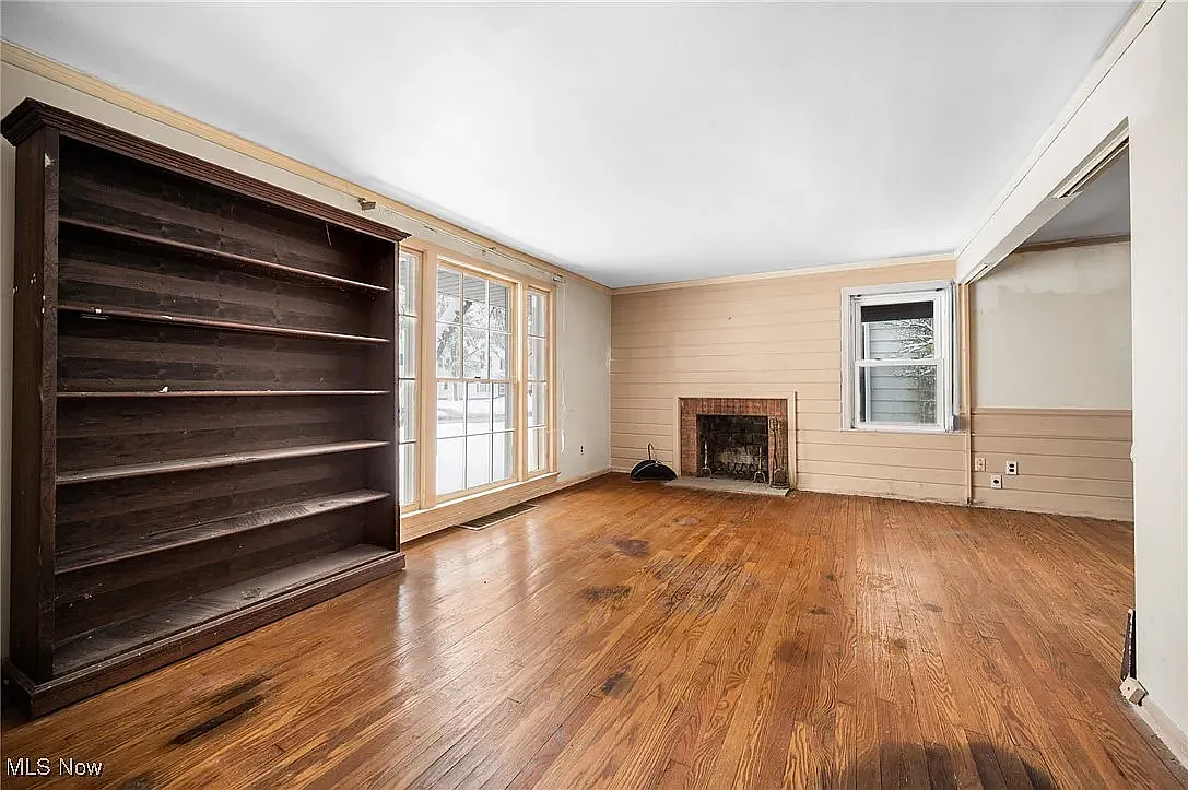 5 bed, 2300 sqft, $4,500 — Photo 4