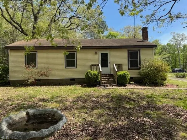 7841 Crab Thicket Rd, Gloucester, VA 23061