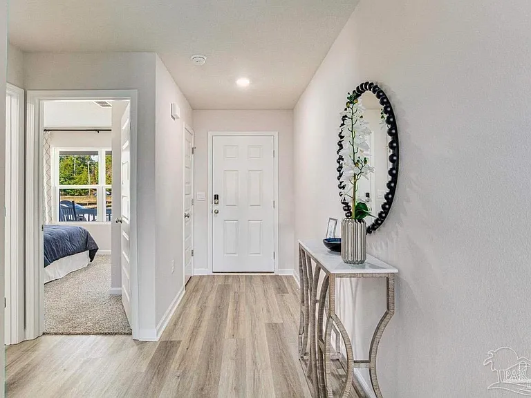 2107 Sandhill St — Photo 2